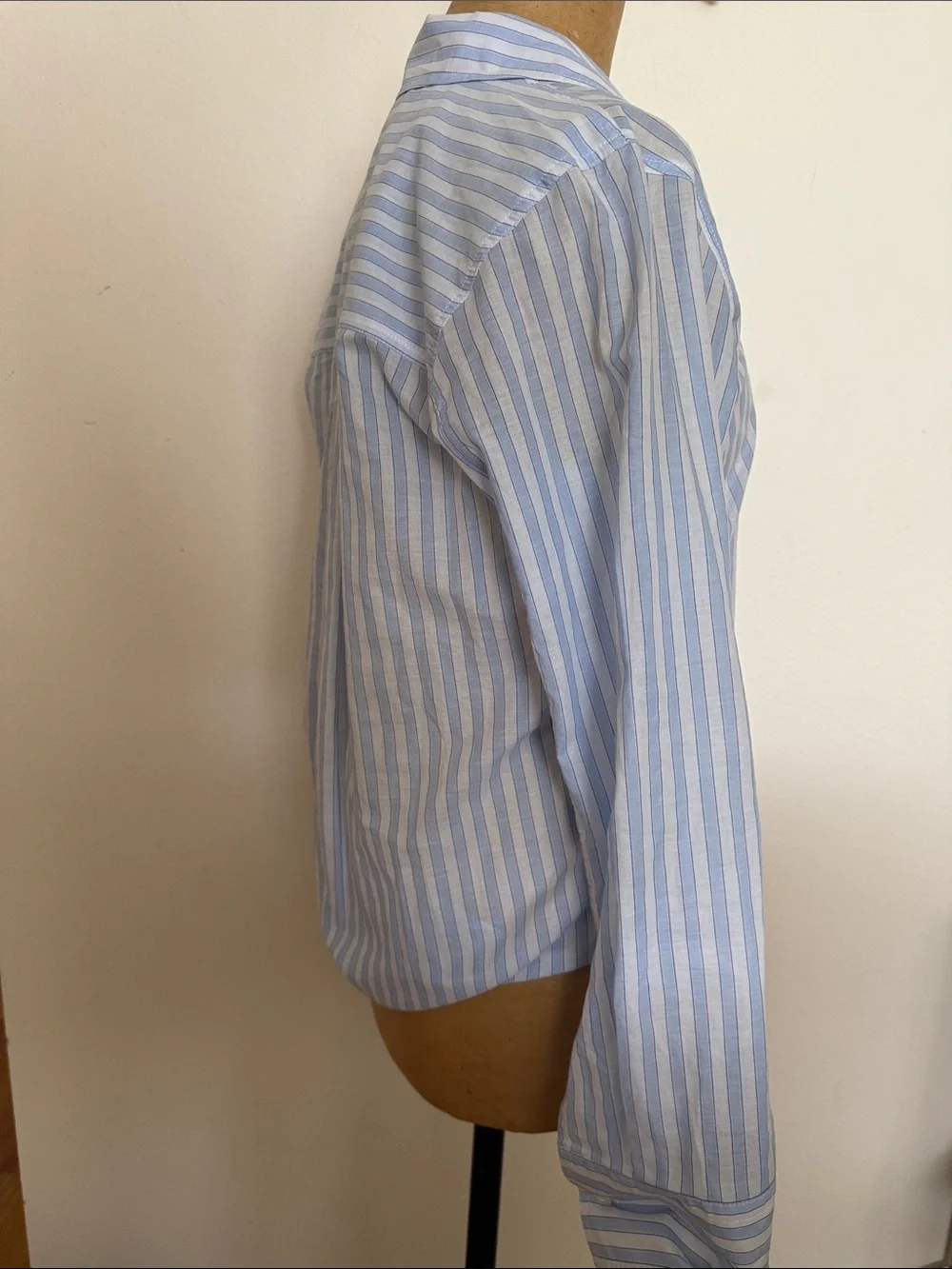 ME+EM sz 0 Classic Light Blue & White Stripe Button-Up Shirt slightly sheer